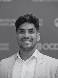 Greyscale portrait of Jasjeet S. Sidhu, the 2024 Distinguished Alumni award recipient.